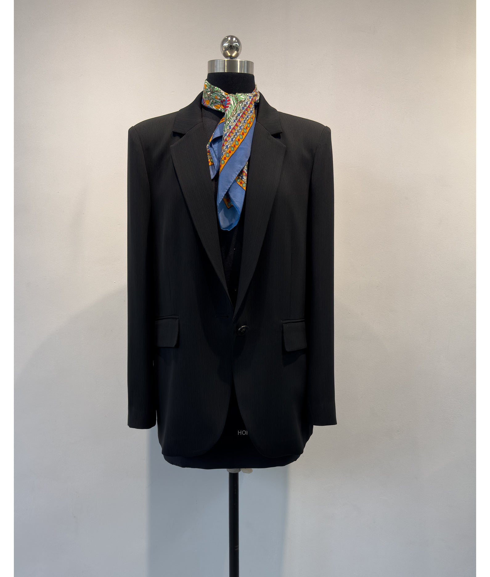 MINIMALISH BLAZER