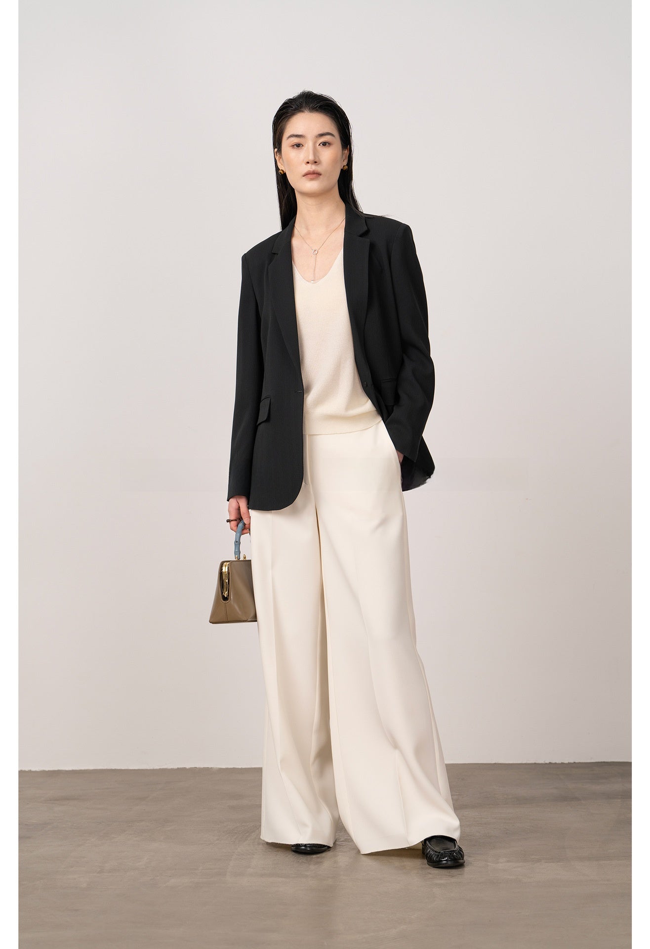 MINIMALISH BLAZER