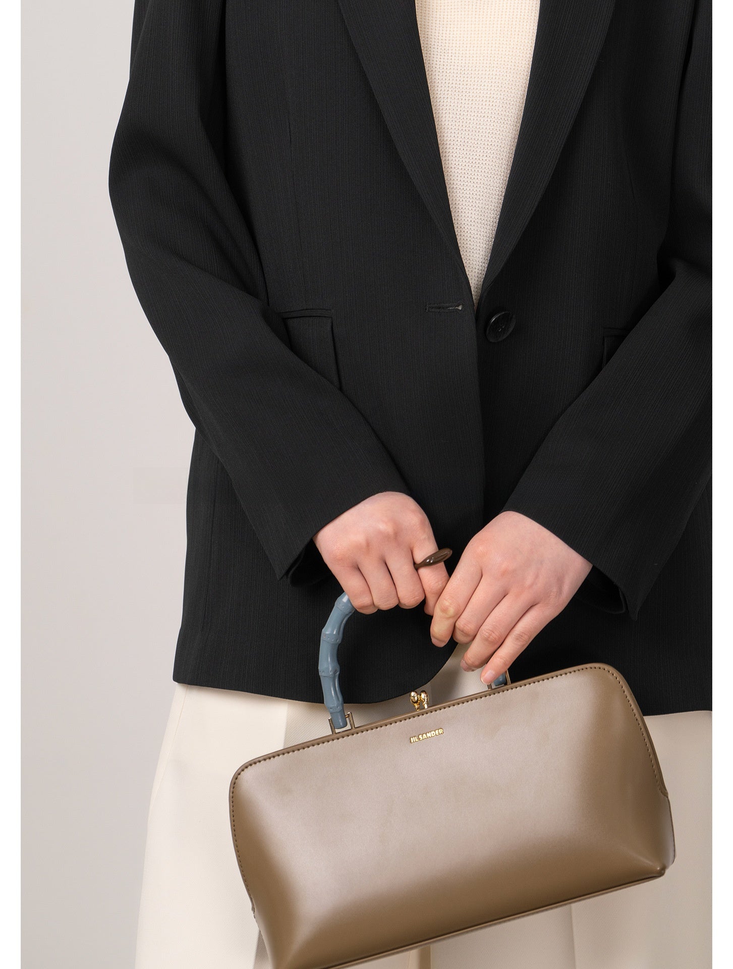 MINIMALISH BLAZER